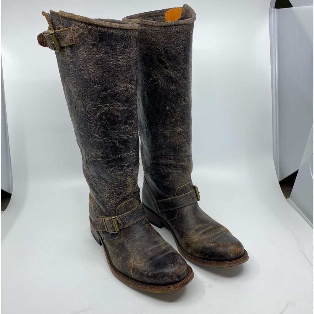 Frye Veronica  Leather Boots Color Brown Fashion Cracked Shiny Finish SZ 6